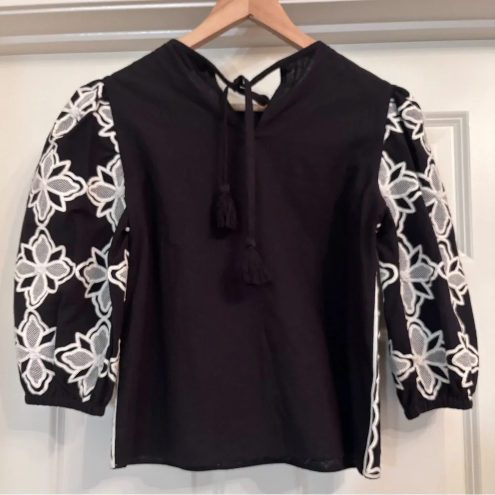 Letmebe Embroidered Top‎